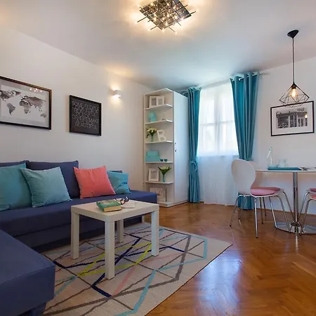 Holiday Apartments Split ספליט